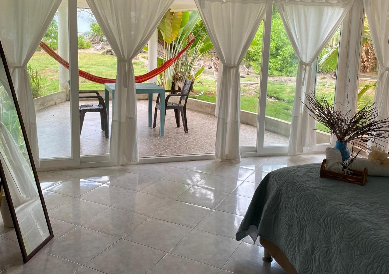 Islander House On Rocky Cay Beach San Andres  Exterior photo
