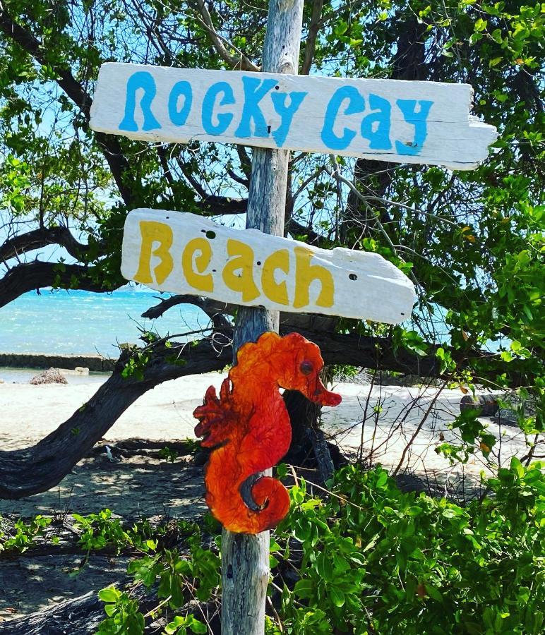 Islander House On Rocky Cay Beach San Andres  Exterior photo